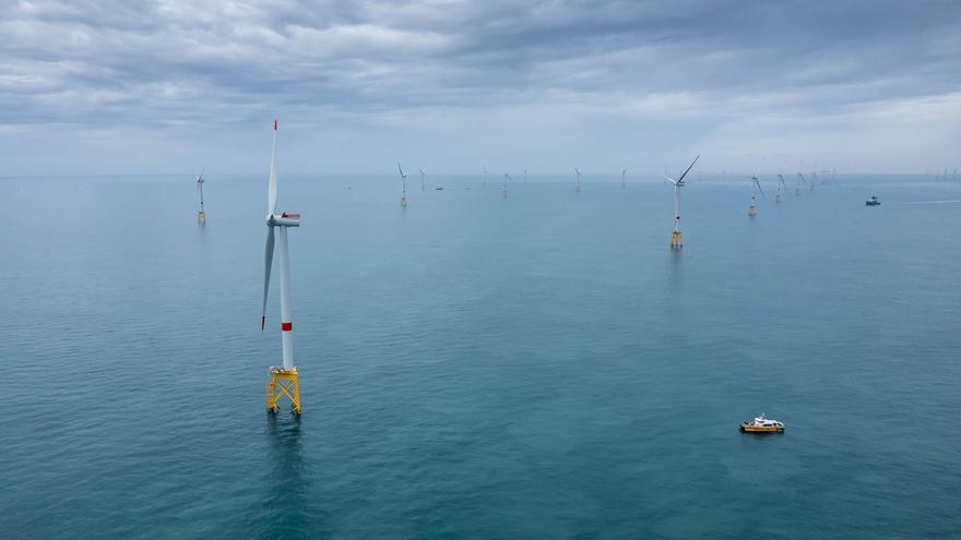 Iberdrola corona su parque eólico marino de Saint Brieuc, en aguas francesas