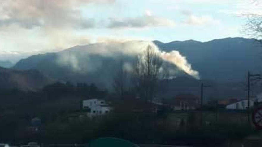 Miedo en una quesería de Peruyes (Cangas de Onís): &quot;El incendio quedó a 200 metros&quot;