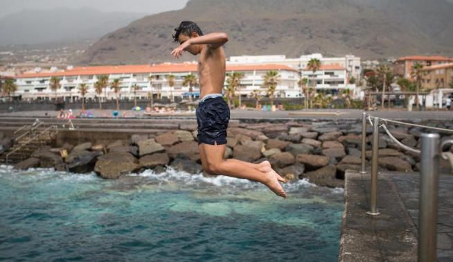 El calor y la calima se mantienen en Canarias