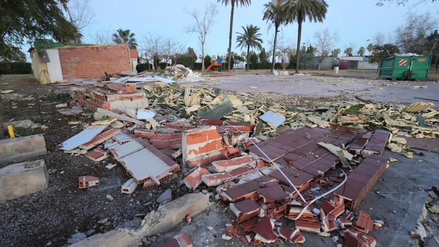 Fin al culebrón de El Pilón en Burriana: derriban el restaurante del mítico cámping