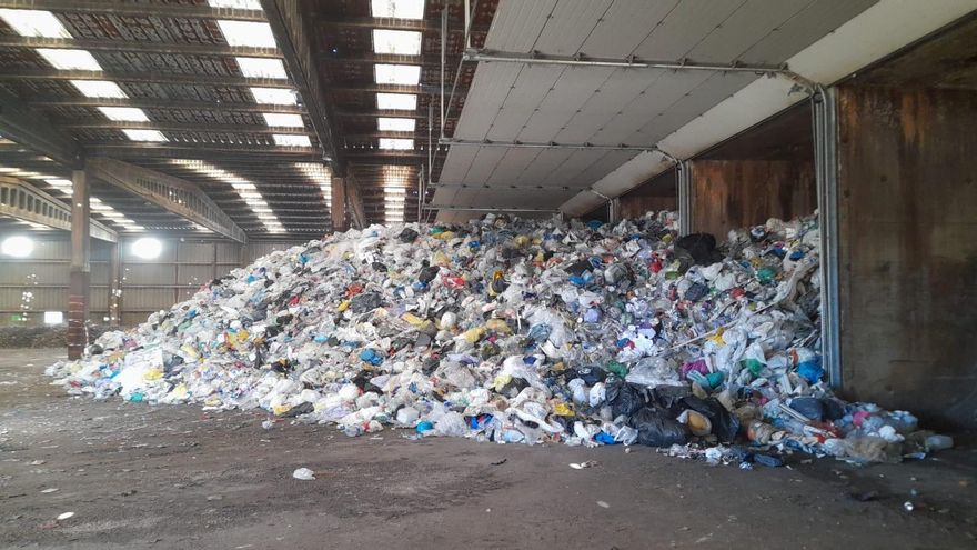 La línea de reciclado del centro de residuos de Zamora, cerrada por obras
