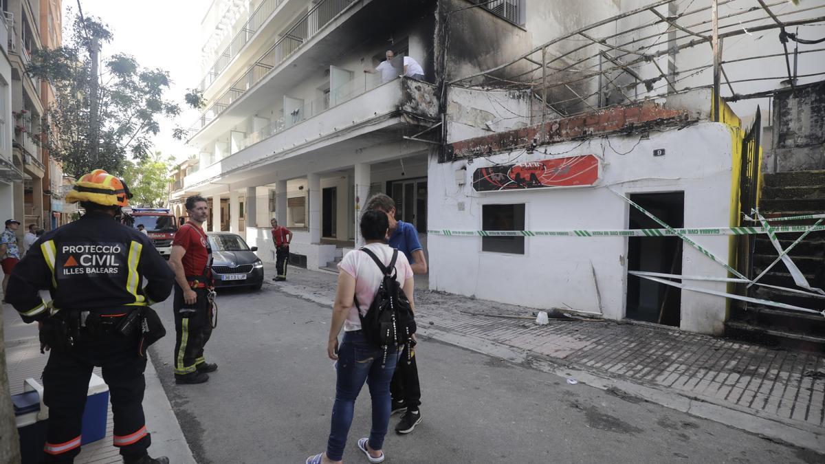 Los daños causados por el incendio.