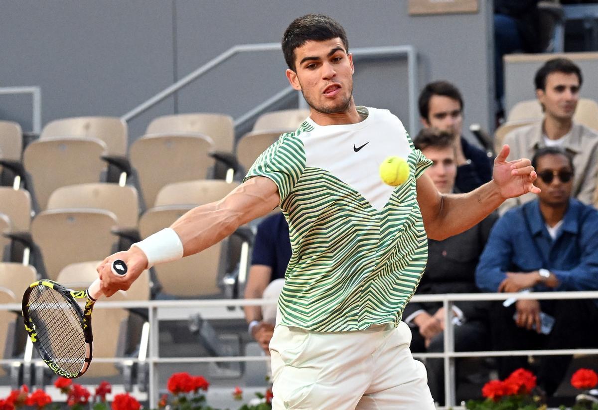 Carlos Alcaraz, en un momento de su partido ante Denis Shapovalov.