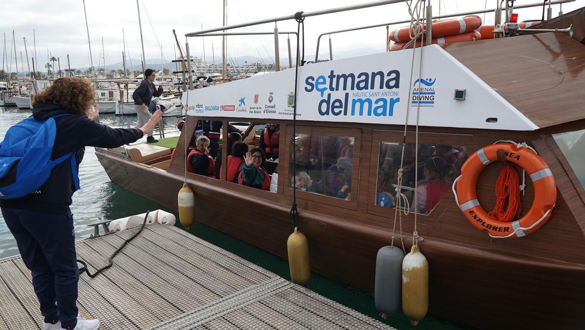 Jornada inclusiva para alumnos de Apneef en el Club Nàutic Sant Antoni