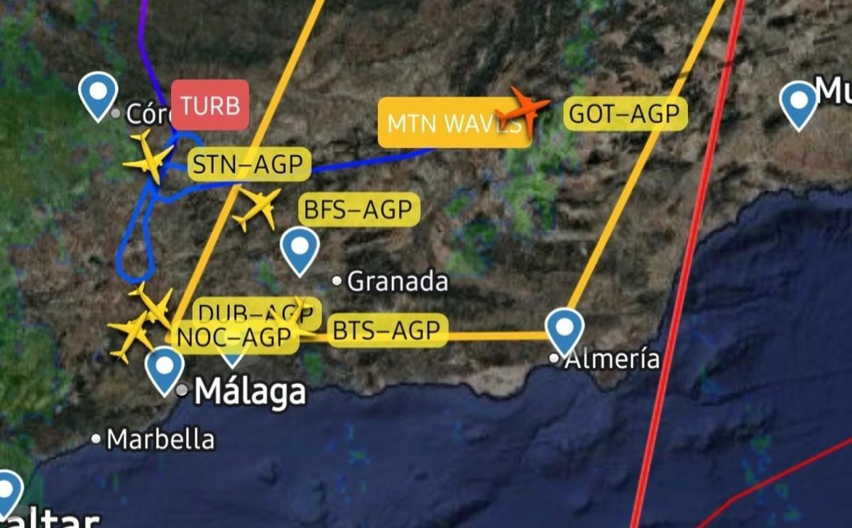 Otra captura del escenario que se vivió en el Aeropuerto de Málaga con rachas de viento de hasta 63 kilómetros por hora.