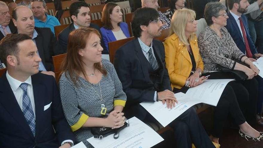 Algunos de los asistentes al acto de ayer en Sanxenxo. // Rafa Vázquez