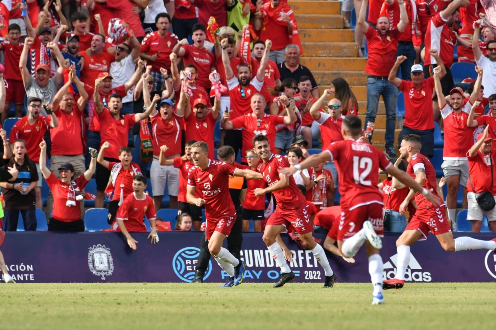 Las imágenes de la final del 'play off' de ascenso a Primera RFEF entre la Peña Deportiva y el Real Murcia