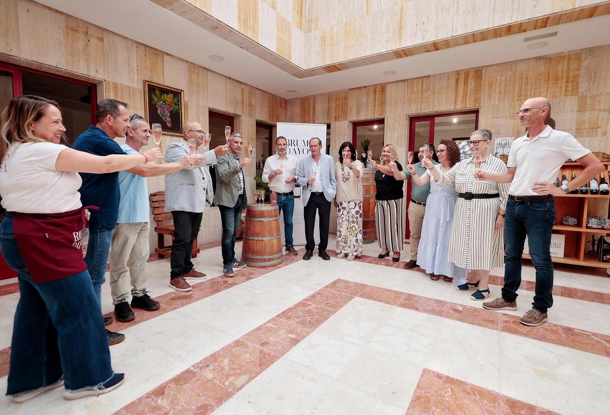 El consejero regional Narvay Quintero visita la Bodega Comarcal Valle de Güímar