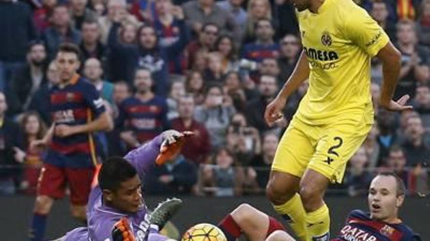 Los errores se pagan caros en el Camp Nou