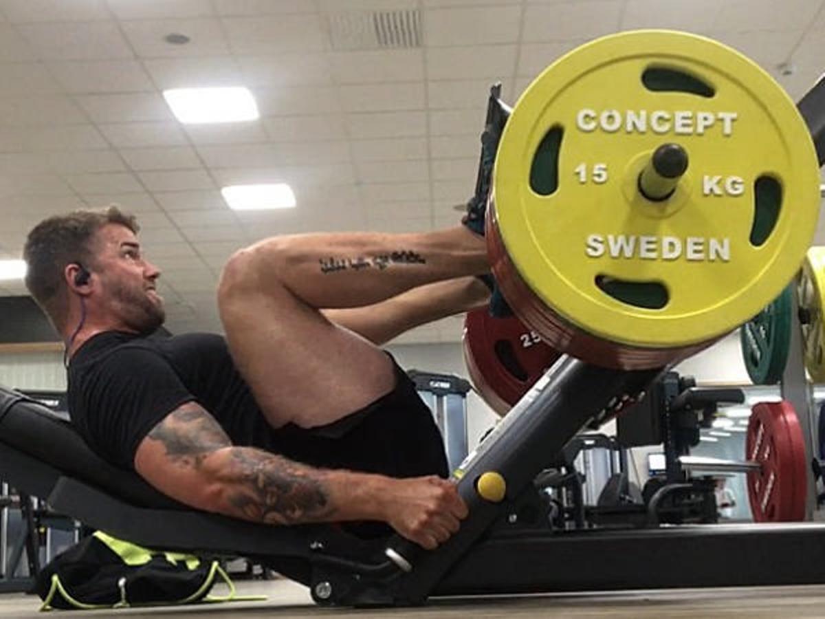 El cura metrosexual que triunfa haciendo crossfit