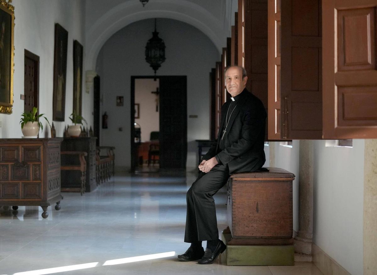 Córdoba. Entrevista al Obispo de Córdoba Monseñor Jesús Fernández González.
