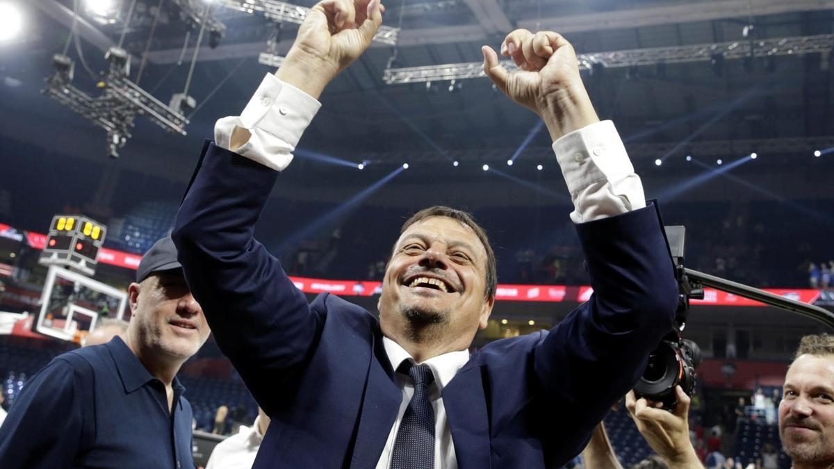 Ergin Ataman ha llevado al Panathinaikos al título europeo y seguirá para ganar más