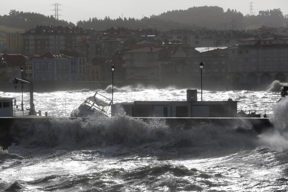 El temporal deja huella en la costa gozoniega