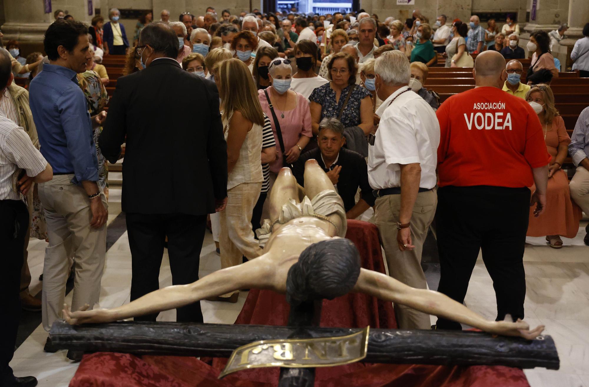 Vigo recupera el descenso del Cristo de la Victoria