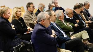 Trece de las quince personas juzgadas en el caso Erial de las que siete han acabado condenadas y ocho absueltas.