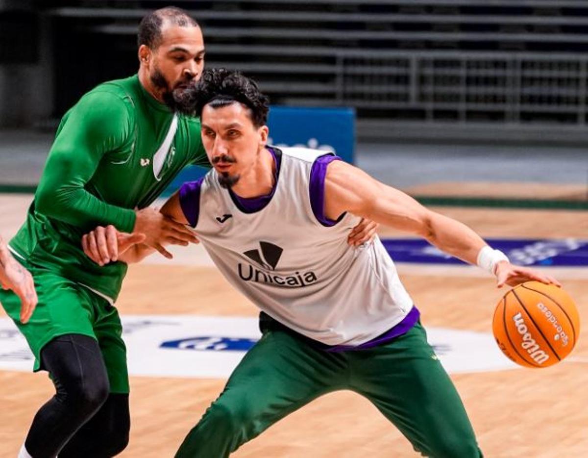El Unicaja se entrenó este miércoles en el Carpena.
