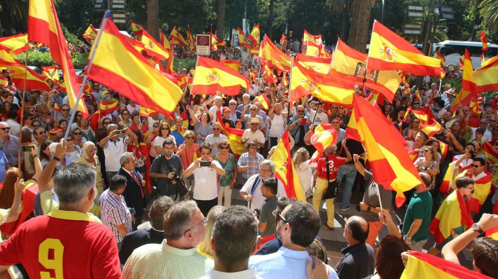 Cientos de malagueños protesta por el referéndum