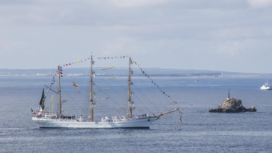 Evacuado un joven de 23 años del buque escuela mexicano &#039;Cuauhtémoc&#039; a Ibiza por una urgencia médica