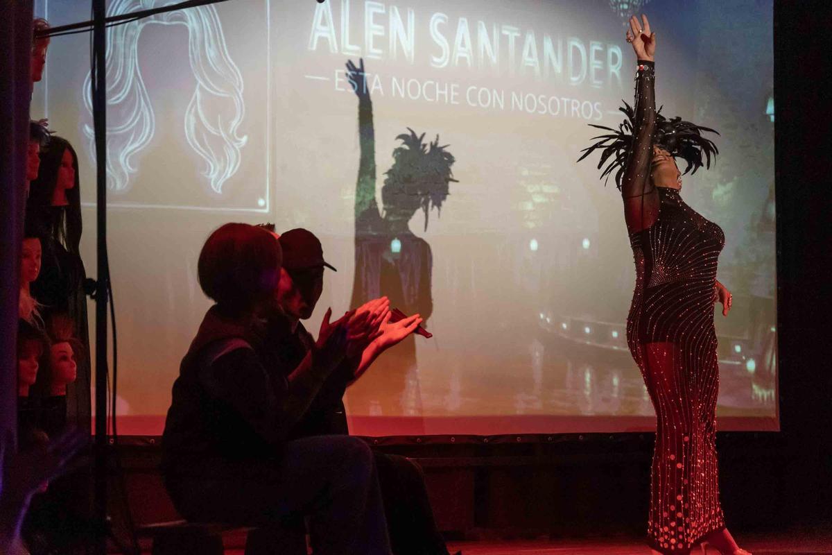 Elche rompe prejuicios: un FP de peluquería impulsa a un joven a cumplir su sueño drag a través de teatro Elche rompe prejuicios: un FP de peluquería impulsa a un joven a cumplir su sueño drag a través de teatro
