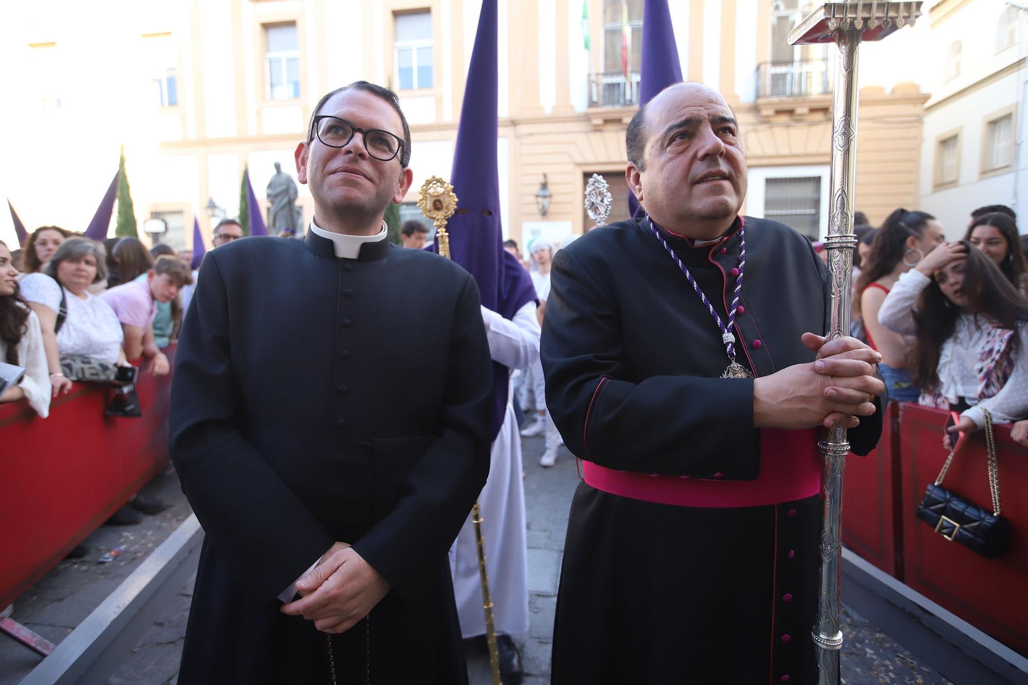 La procesión de la Hermanda de la Santa Faz en imágenes