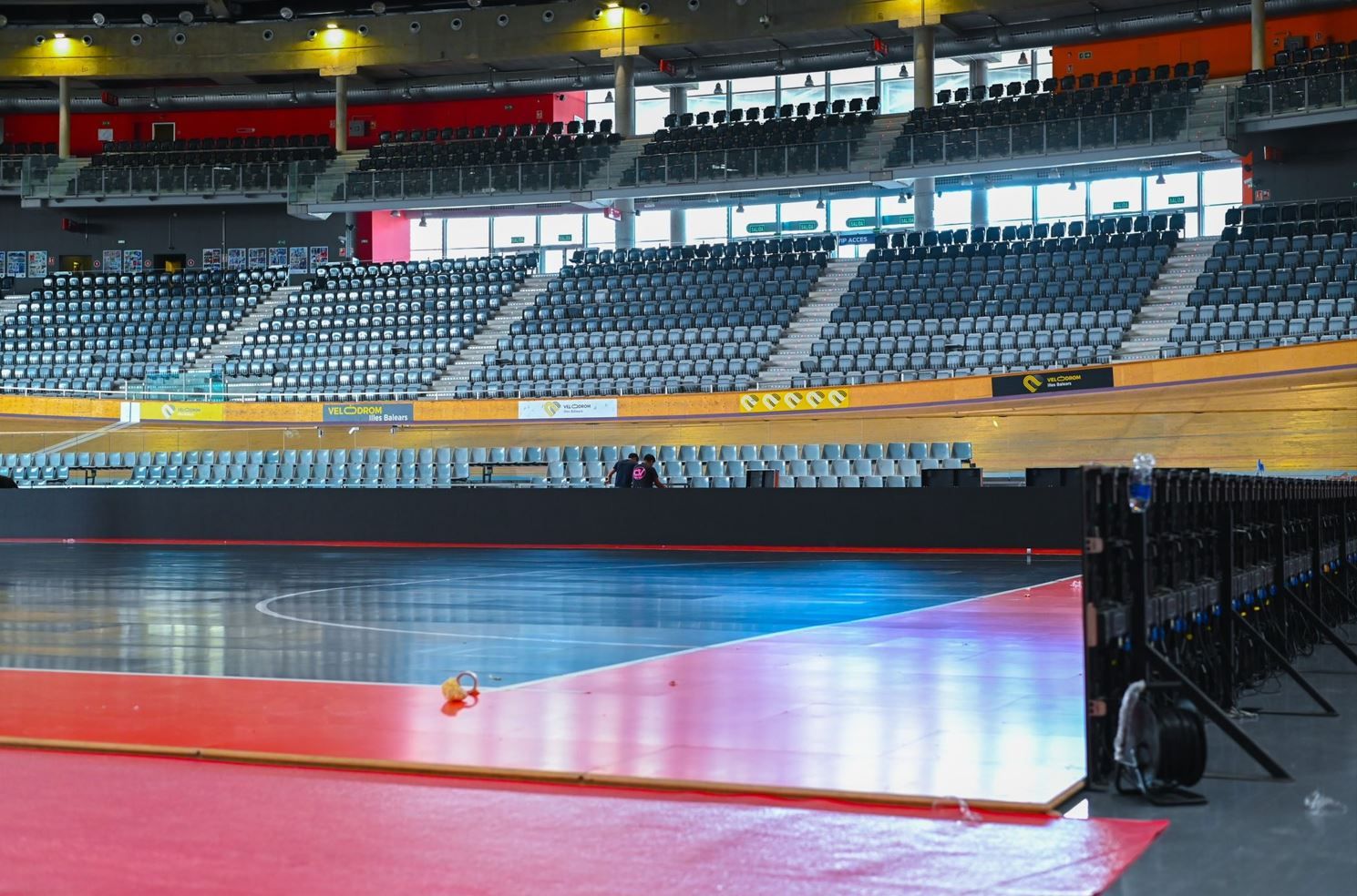 Así será la pista del Velòdrom Illes Balears donde se jugará la Champions de fútbol sala