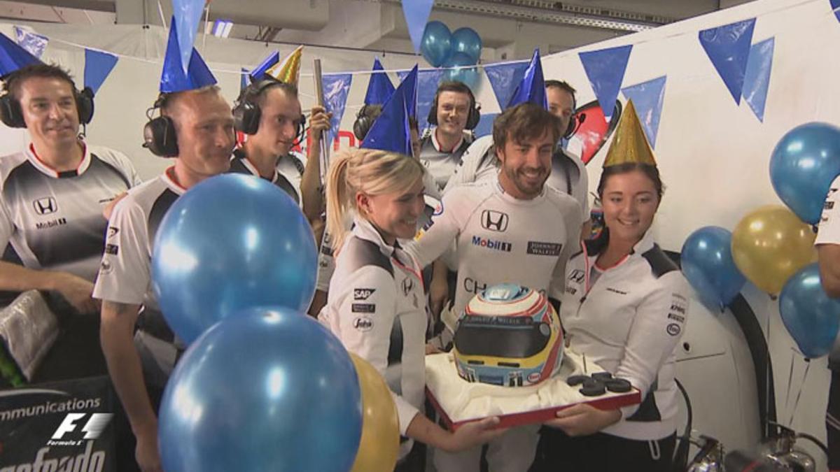 La fiesta de McLaren por el cumpleaños de Alonso