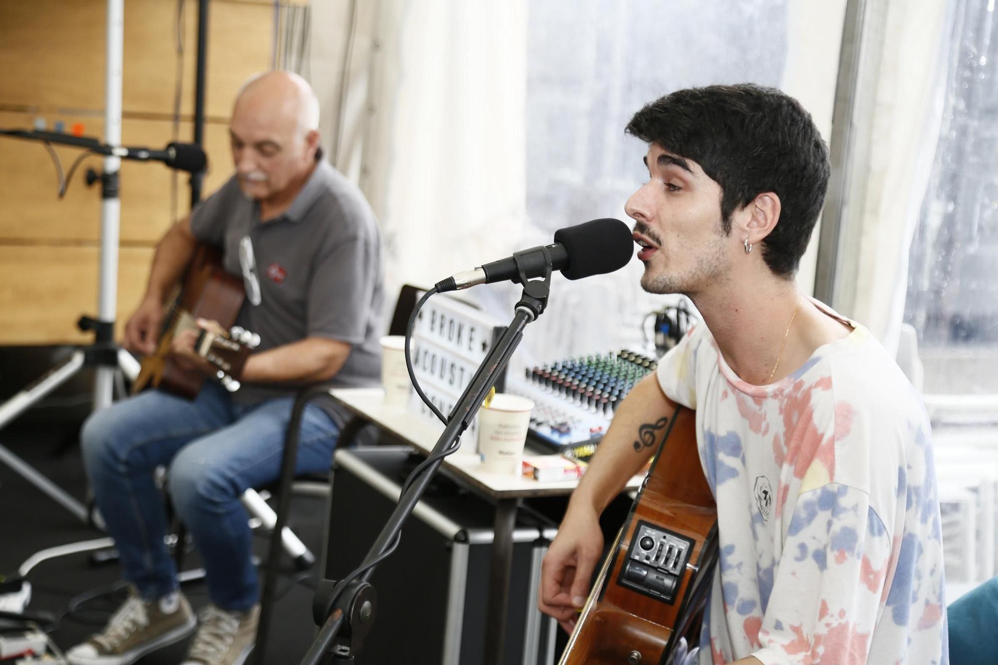 Así es un viernes 13 en la Festa do Marisco de O Grove.