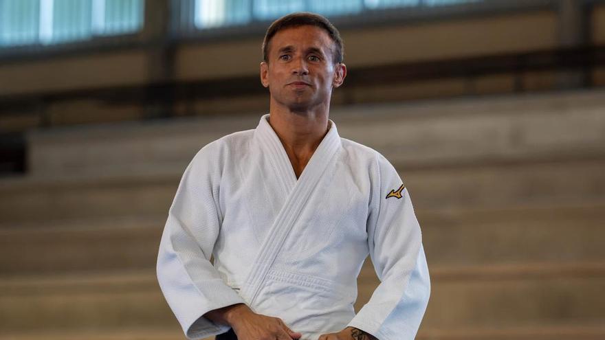 El seleccionador nacional de judo busca a las futuras estrellas en el Villa de Avilés