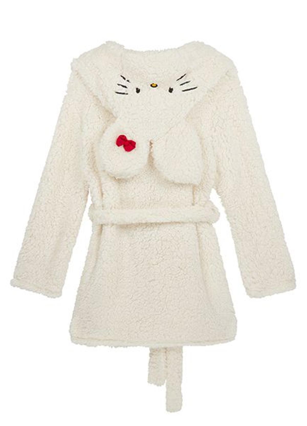 Detalle capucha albornoz de Asos x Hello Kitty