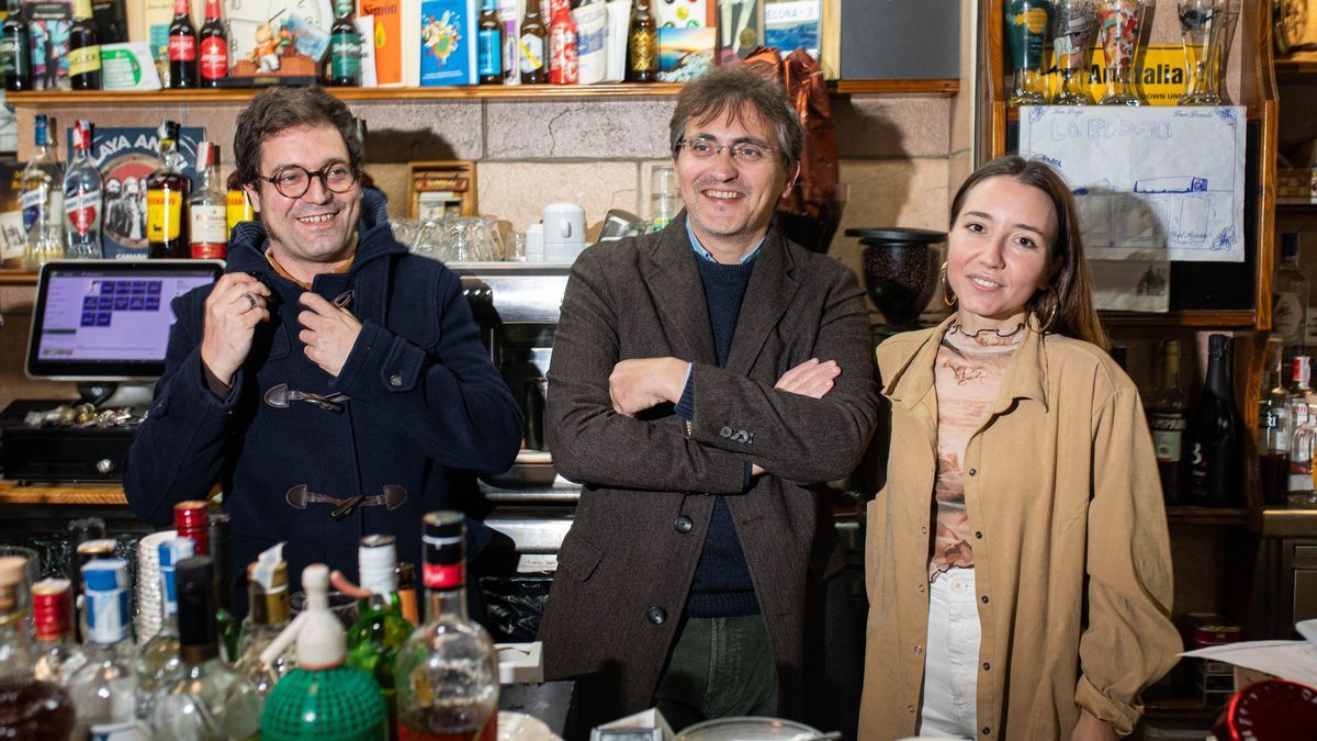 Los escritores Miqui Otero, Gonzalo Torné y Anna Pacheco.