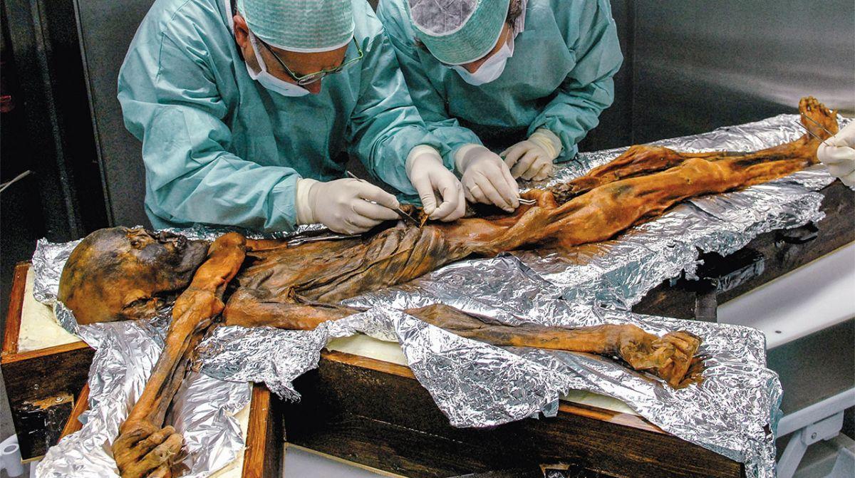 Calb, de pell fosca i ulls marrons: així era realment l’Ötzi, l’’home de gel’ assassinat fa 5.000 anys