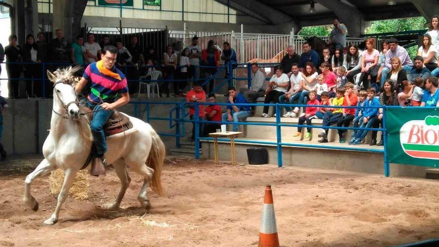 Uno de los concursantes en la yincana celebrada en la jornada de ayer.