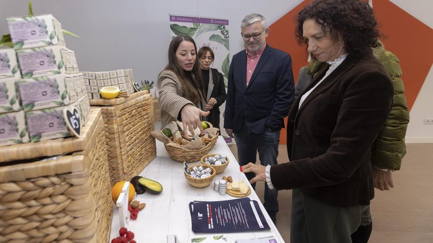 En marxa la primera edició de la Fira Vegana a l’espai Fira Mercat Gandia