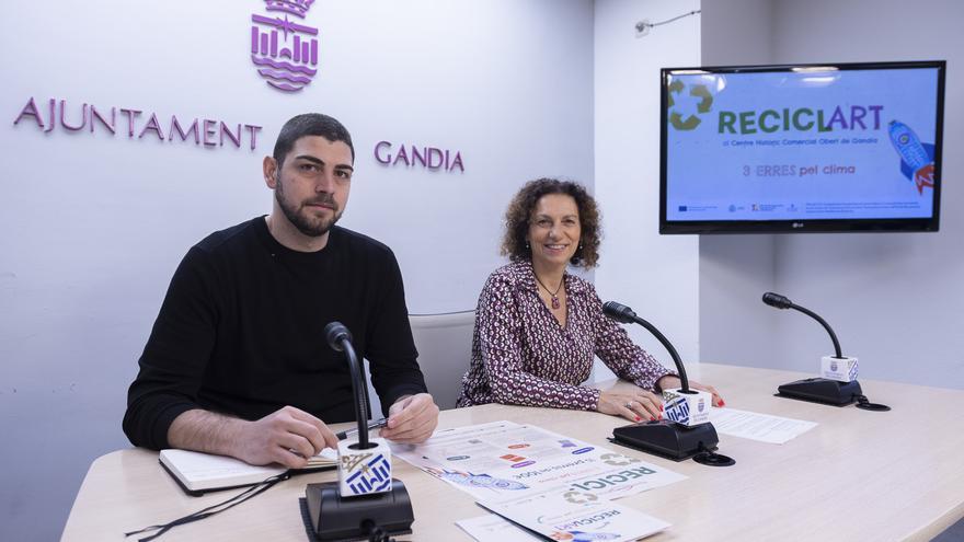 Compromís del comerç i els escolars de Gandia amb el reciclatge