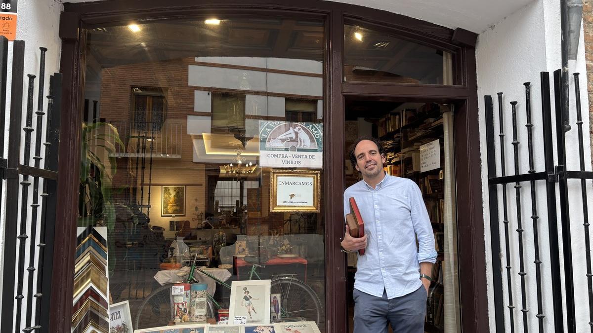 Así es la librería de Alcalá de Henares que atesora el tercer libro más antiguo impreso en la ciudad (1511)