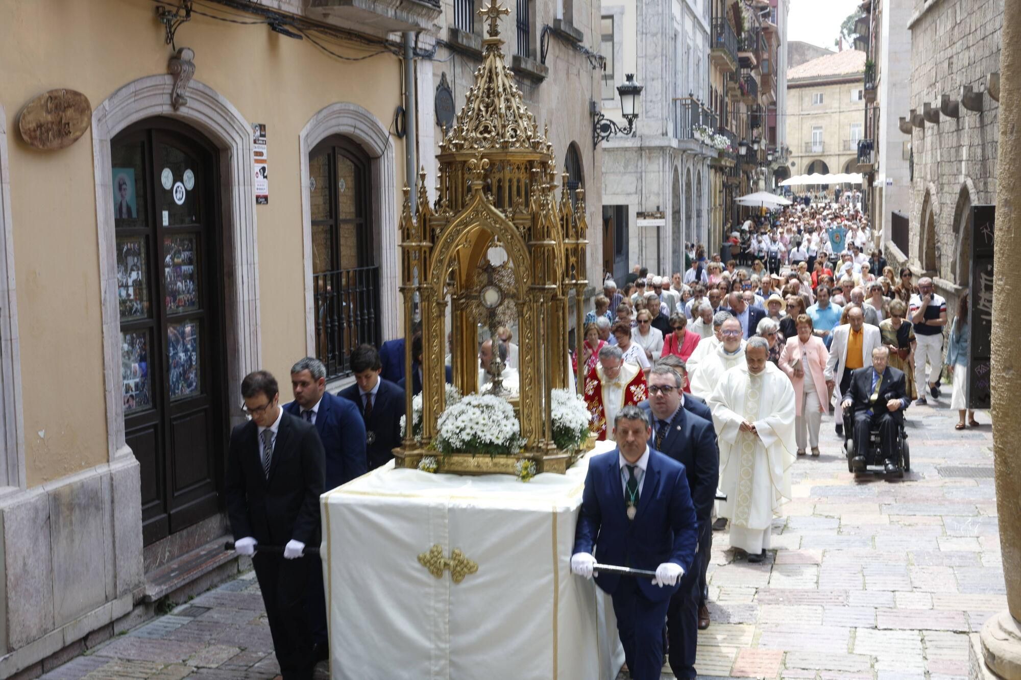 En imágenes: Así fue la celebración del Corpus Christi en Avilés