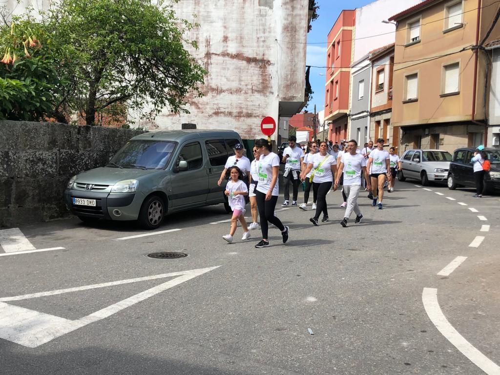 Participantes en la carrera contra el cáncer desarrollada en O Grove.