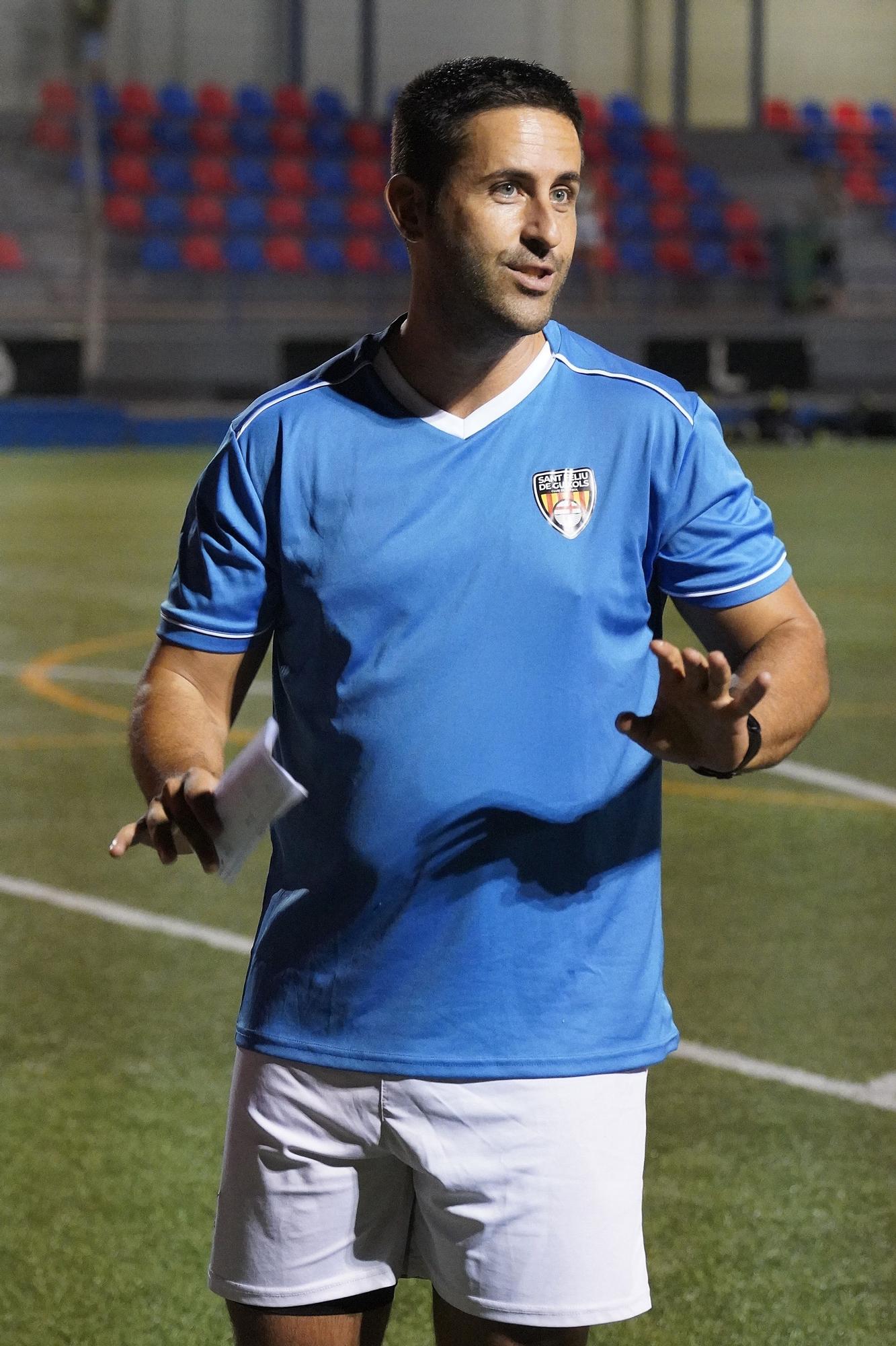 Club de Futbol Sant Feliu de Guíxols entrenant a Vilartagues