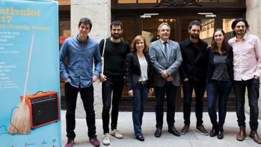 Dani Alegret, Ferran Piqué, M. Àngels Planas, Carles Ribas, Joan Enric Barceló, Rita Peré i Eduard Costa.