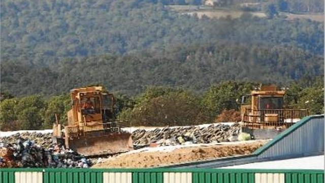 El projecte de millora de l'abocador de Solius està pendent d'assignació pressupostària.