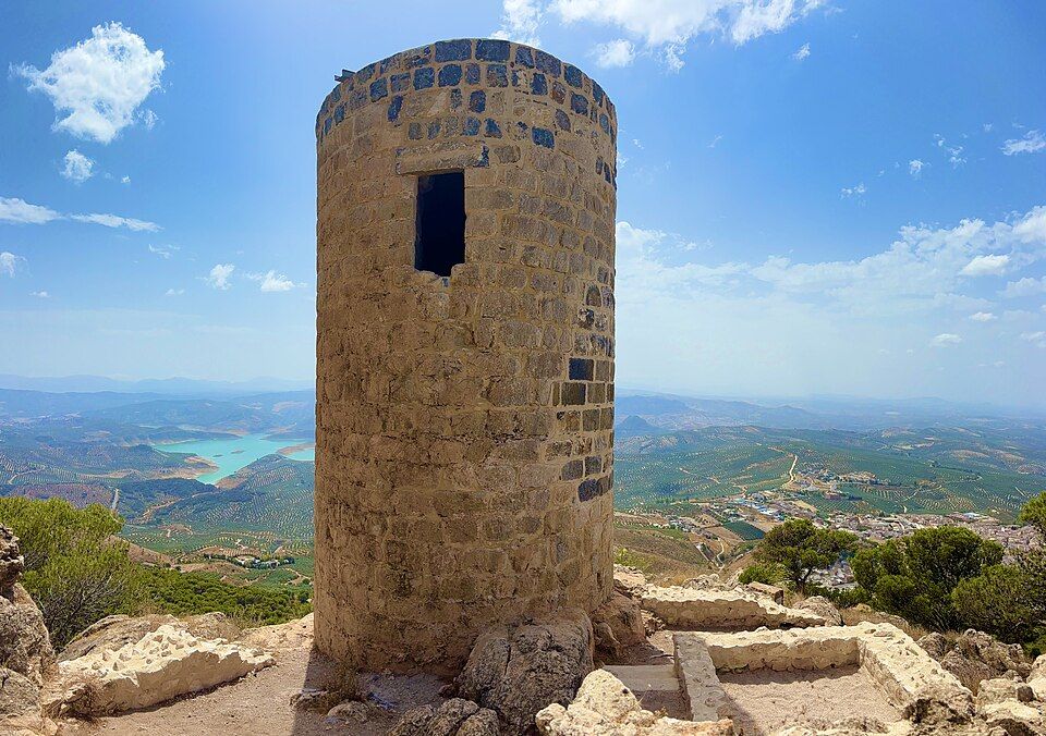 Torre del Canuto, Rute