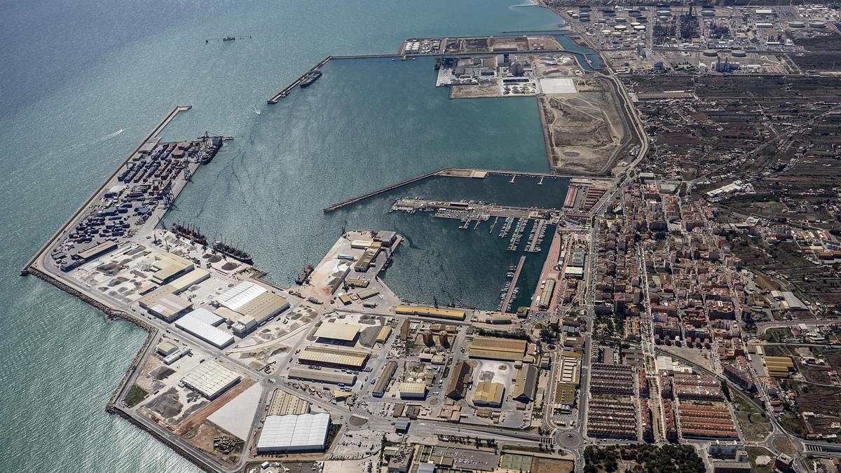 Vista aérea de la zona portuaria de Castellón.