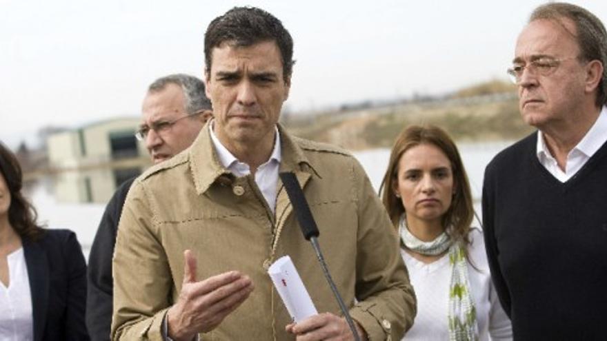 Pedro Sánchez pide a Rajoy que cese a Ignacio González