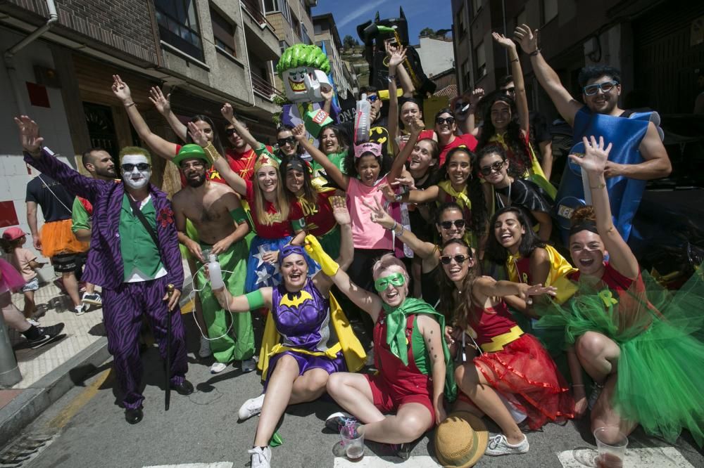 Descenso Folklórico del Nalón 2019: 40 carrozas y más de 4.000 personas