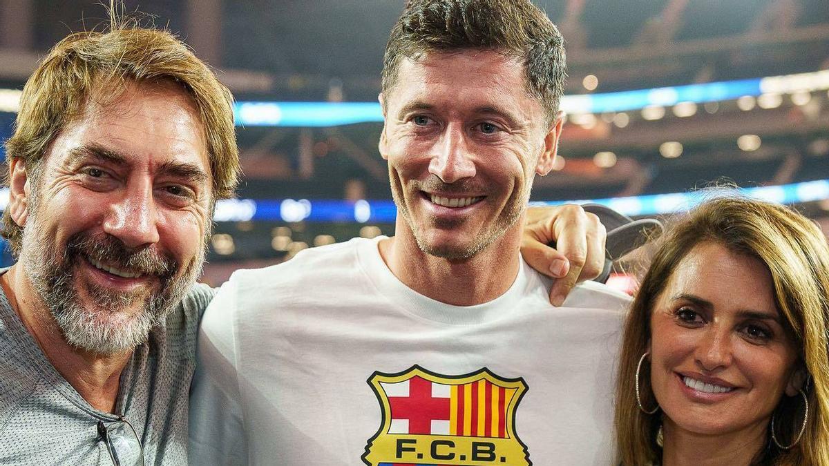 Penélope Cruz y Javier Bardem visitan al Barça en Los Angeles