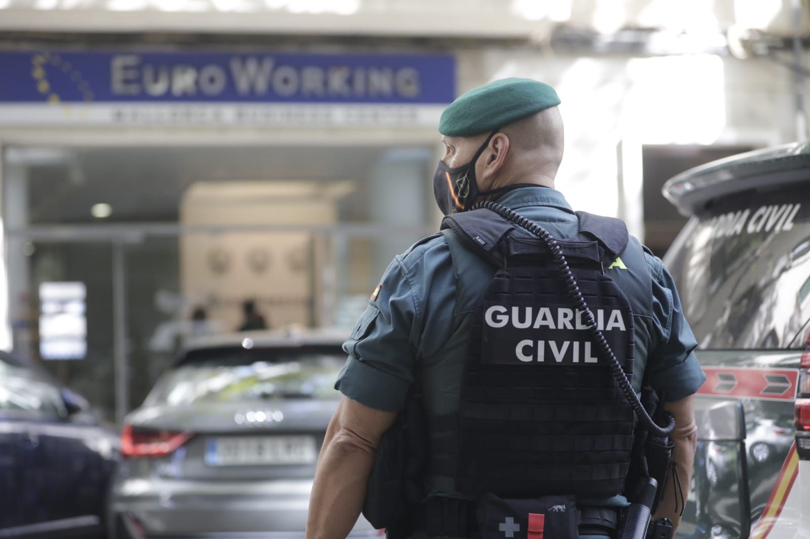 Gran operación de la Guardia Civil en Palma contra una red de estafadores internacionales