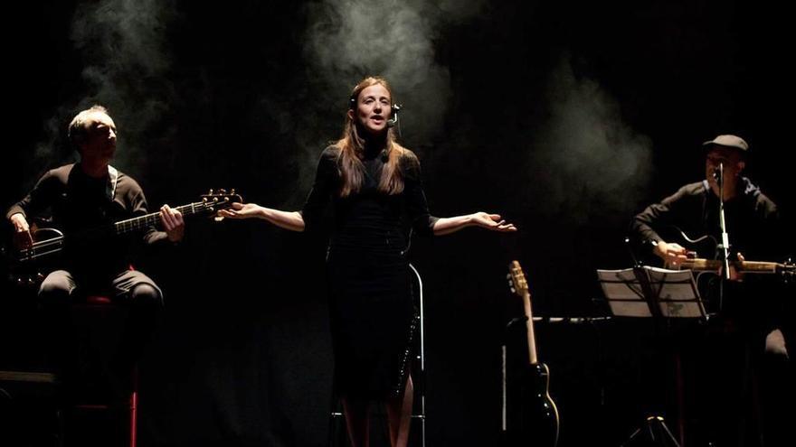 Poesía y música de &quot;Ausencies&quot; en La Felguera