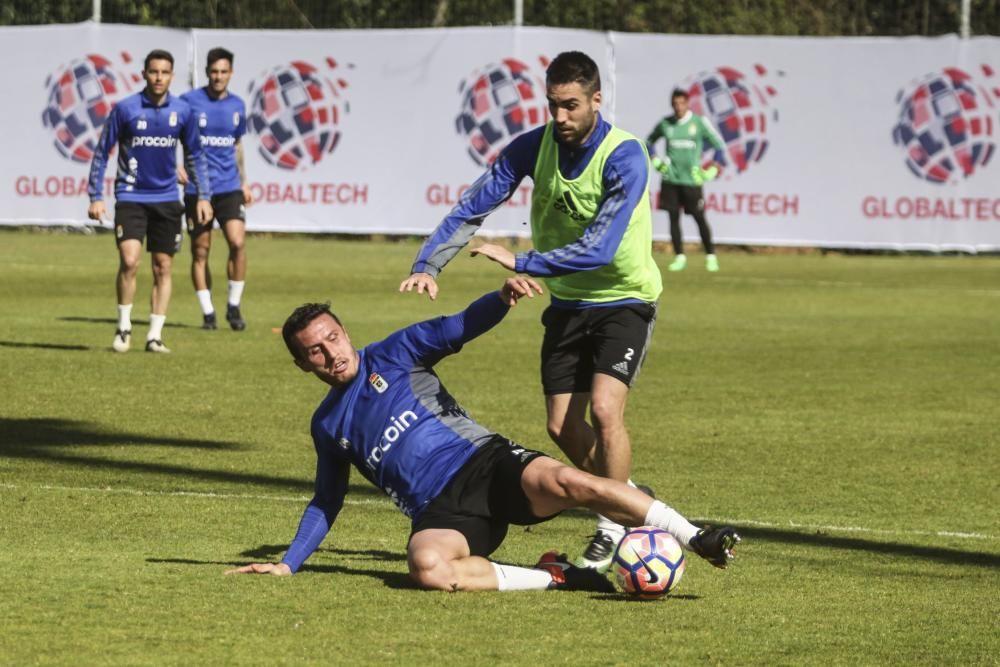 Entrenamiento del Real Oviedo en el Requexón