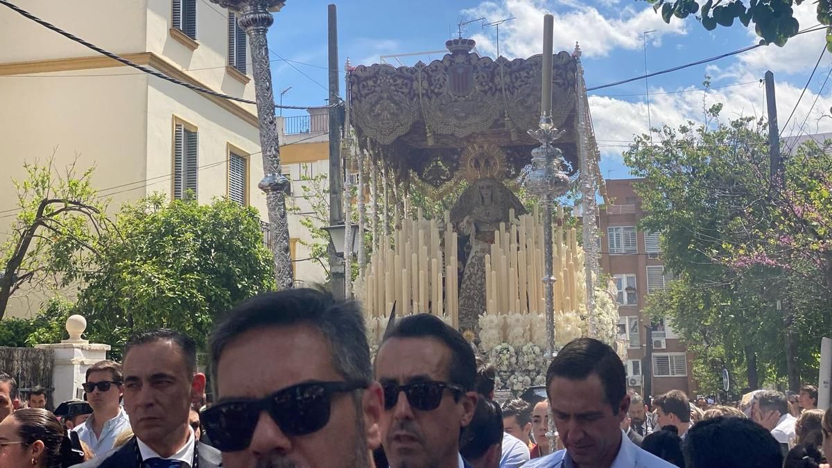 La Virgen de las Mercedes de Santa Genoveva por el barrio del Porvenir.