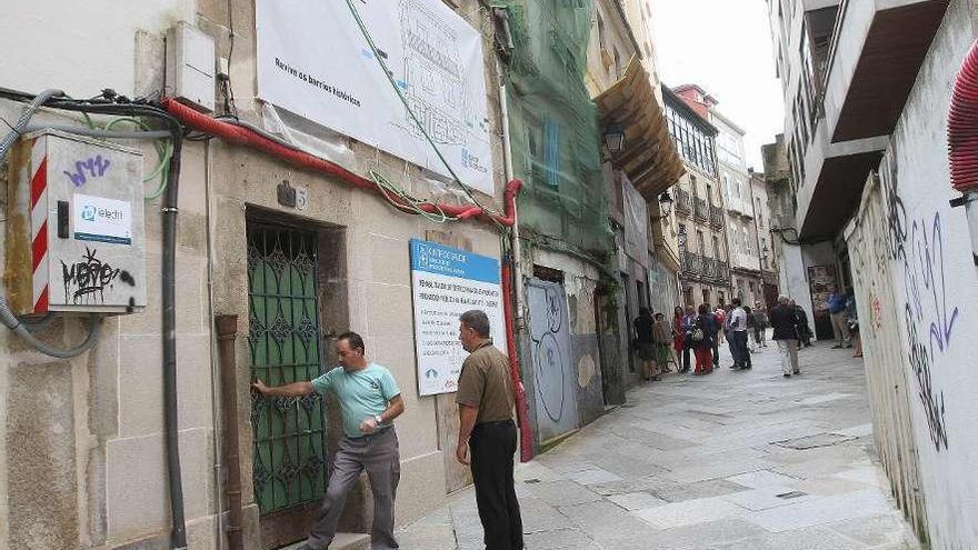 Obras de rehabilitación de viviendas en Ourense. // Iñaki Osorio